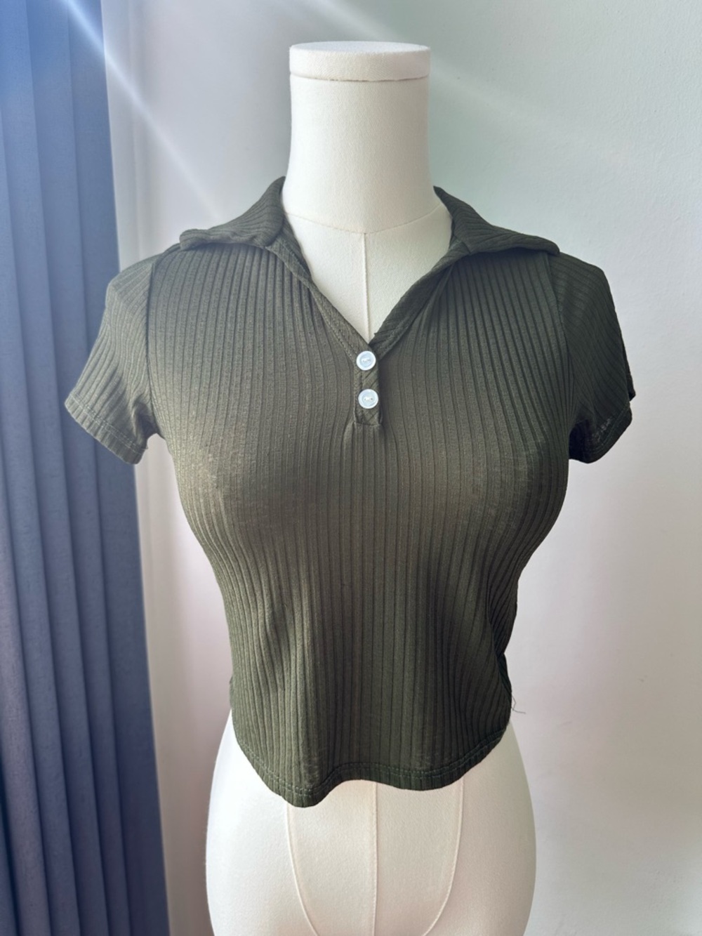 Livi by Olivia Rae Ribbed Olive Green Polo Crop Top Size XS Casual